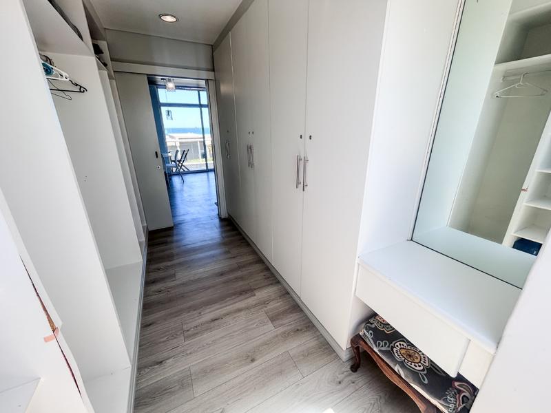 5 Bedroom Property for Sale in Dolphin Beach Western Cape